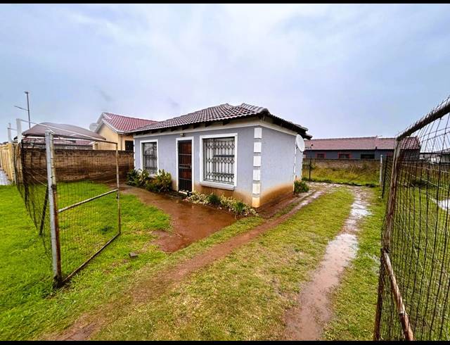 2 BEDROOM HOUSE FOR SALE IN VANDERBIJLPARK CE 4